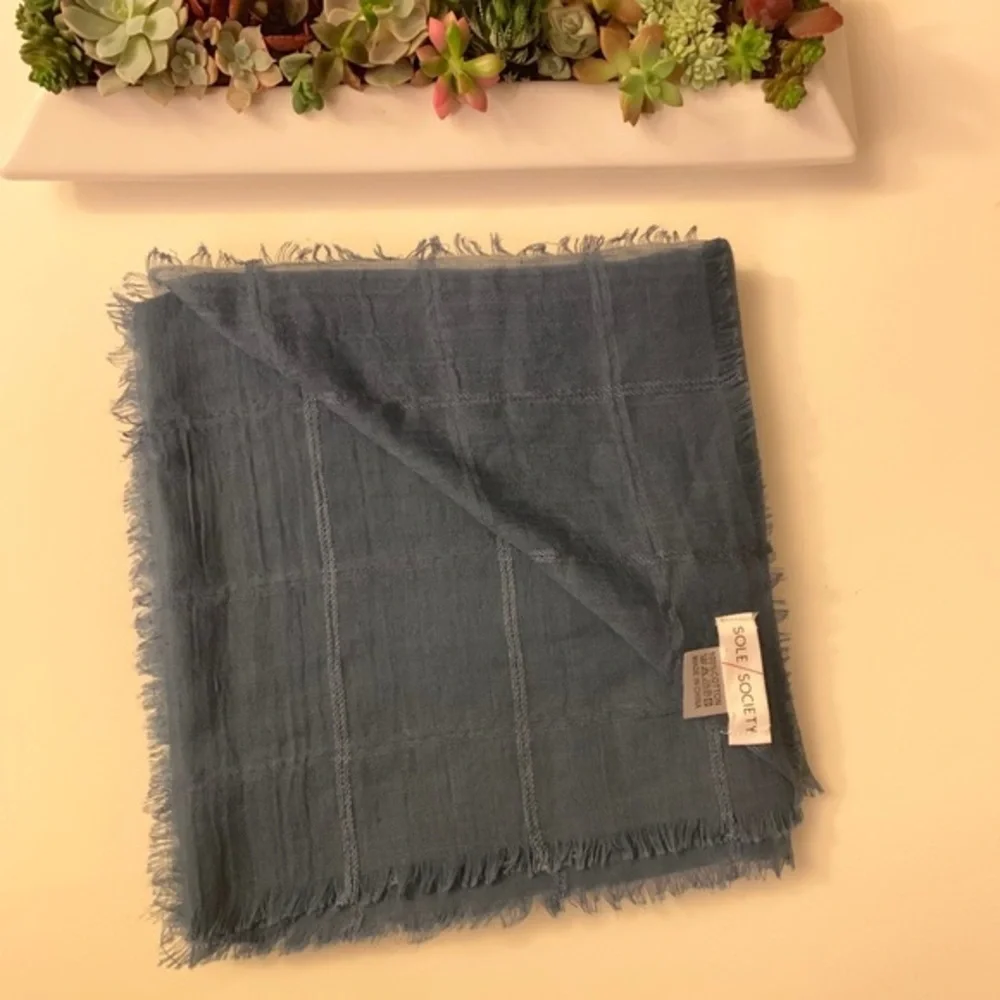 SOLE/SOCIETY LIGHTWEIGHT WINDOW PANE SCARF 🧣